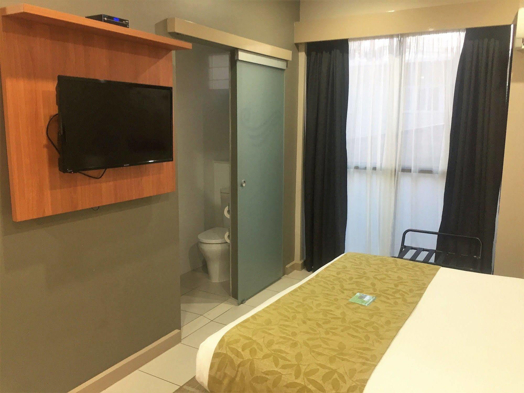 Ela Beach Hotel Порт Морсби Екстериор снимка