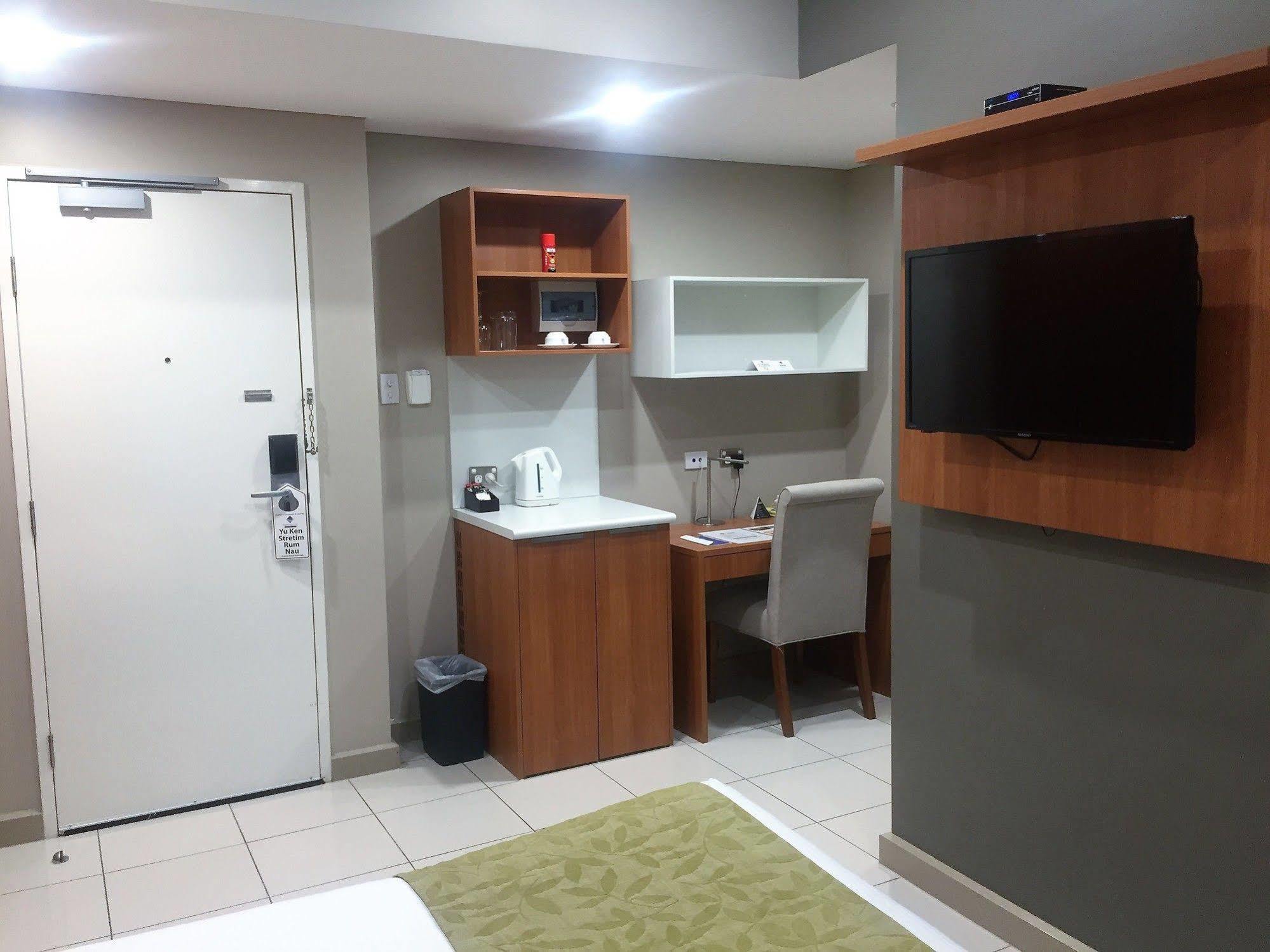 Ela Beach Hotel Порт Морсби Екстериор снимка